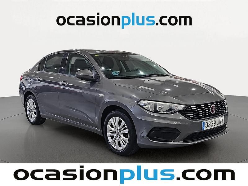 Usado Fiat Tipo Easy 95 CV (69 kW) 2016 Gris Berlina