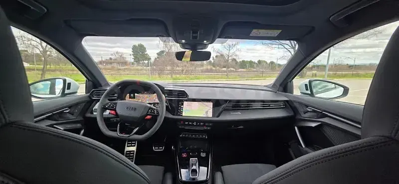 Usado Audi RS3 Sport 400 CV (294 kW) 2025 Blanco Berlina