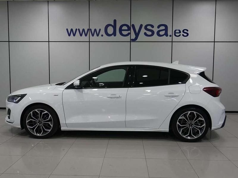 Usado Ford Focus ST-Line X 125 CV (91 kW) 2023 Blanco Utilitario