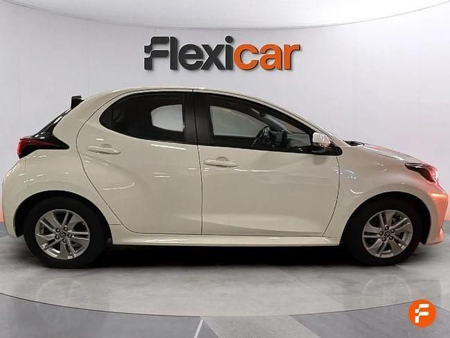 Usado Toyota Yaris Edition 125 CV (91 kW) 2022 Blanco Utilitario