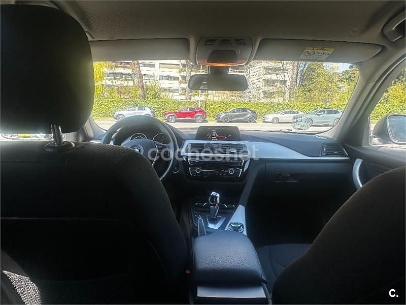 Begagnad BMW 318 150 HK (110 kW) 2017 Svart Kombi