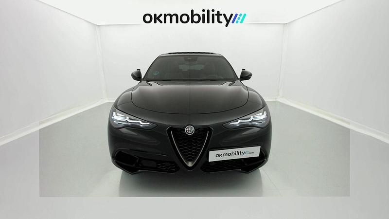 Usado Alfa Romeo Stelvio Competizione 280 CV (205 kW) 2023 Negro volcano SUV