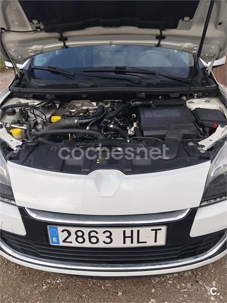 Usado Renault Mégane Dynamique 115 CV (84 kW) 2012 Blanco Berlina