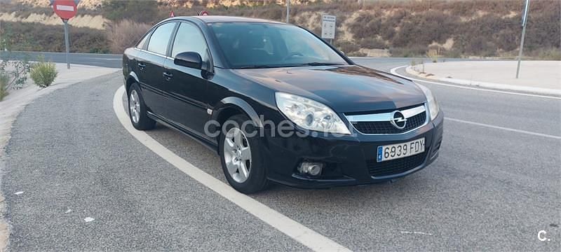 Negro Usado 2006 Opel Astra Elegance Berlina | 3000 € (Precio justo) - Imagen 1/4