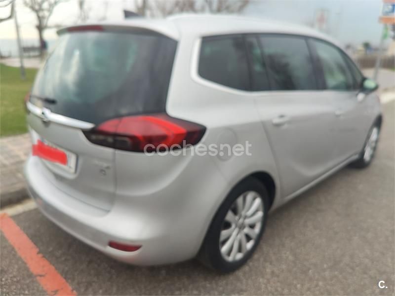 Usado Opel Zafira Tourer Excellence 136 CV (100 kW) 2016 Gris / plata Monovolumen