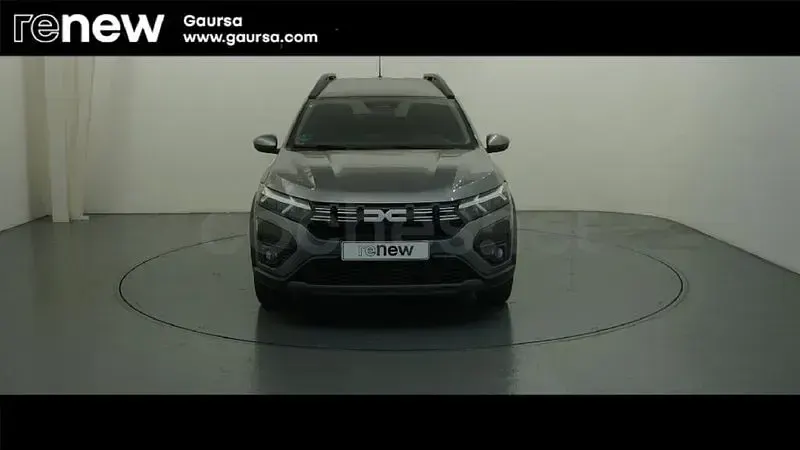 Usado Dacia Jogger Expression 100 CV (73 kW) 2025 Gris / plata Monovolumen
