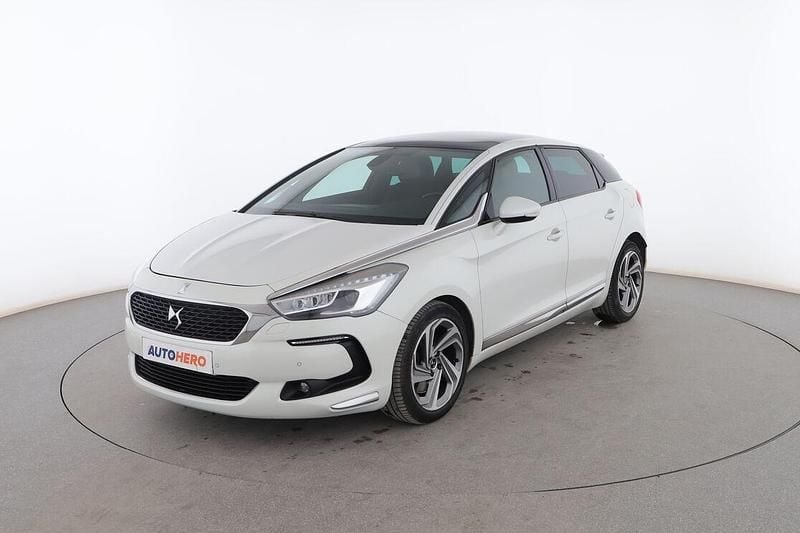 Blanco Usado 2015 DS Automobiles DS5 Style Utilitario | 12.299 € (Precio justo) - Imagen 1/4
