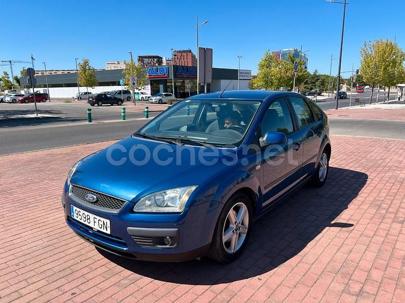 Azul Usado 2007 Ford Focus Trend Berlina | 3700 € (Precio justo) - Imagen 1/4
