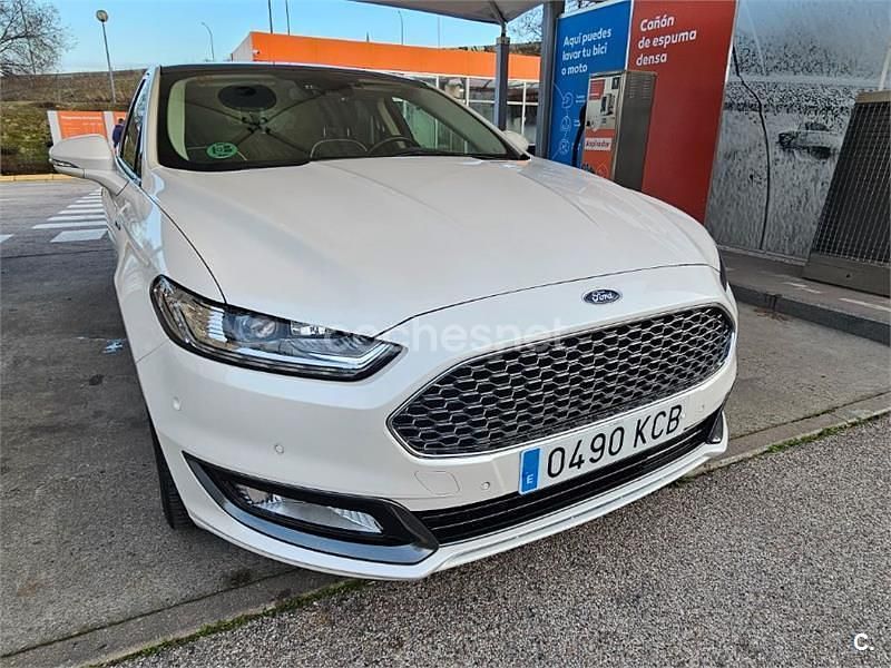 Usado Ford Mondeo Vignale 180 CV (132 kW) 2017 Blanco Berlina
