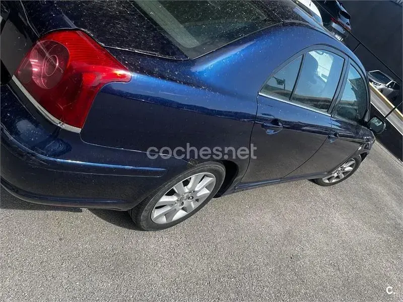 Usado Toyota Avensis Executive 150 CV (110 kW) 2006 Azul Berlina