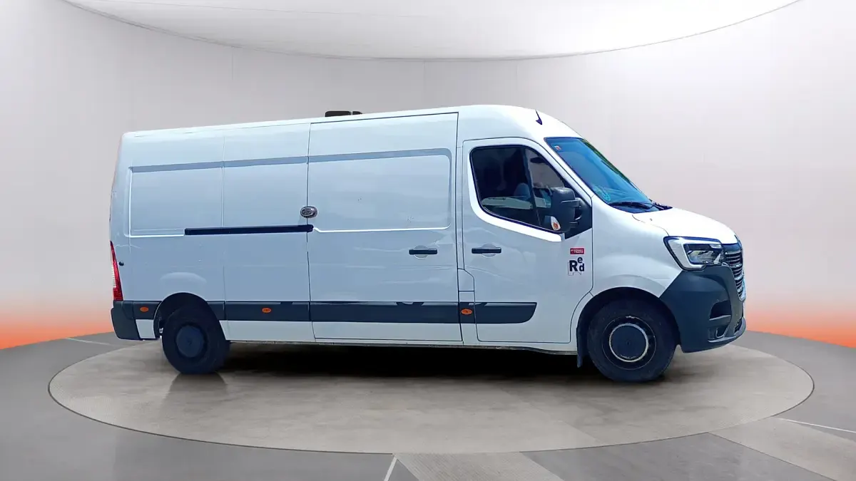 Usado Renault Master 136 CV (100 kW) 2021 Blanco Monovolumen