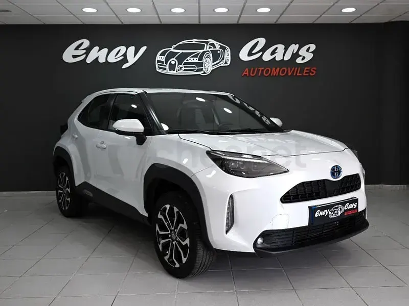 Usado Toyota Yaris Cross Active 116 CV (85 kW) 2024 Blanco SUV