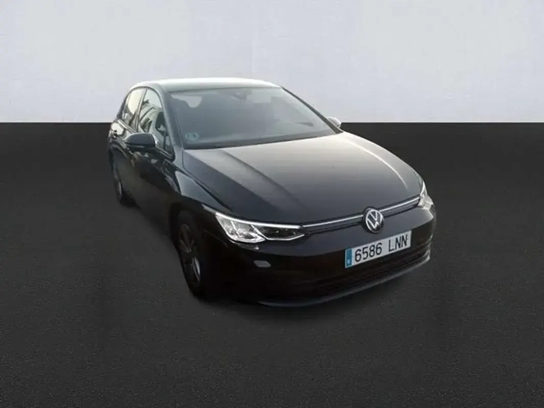 Usado VW Golf VIII Life 116 CV (85 kW) 2021 Negro Utilitario