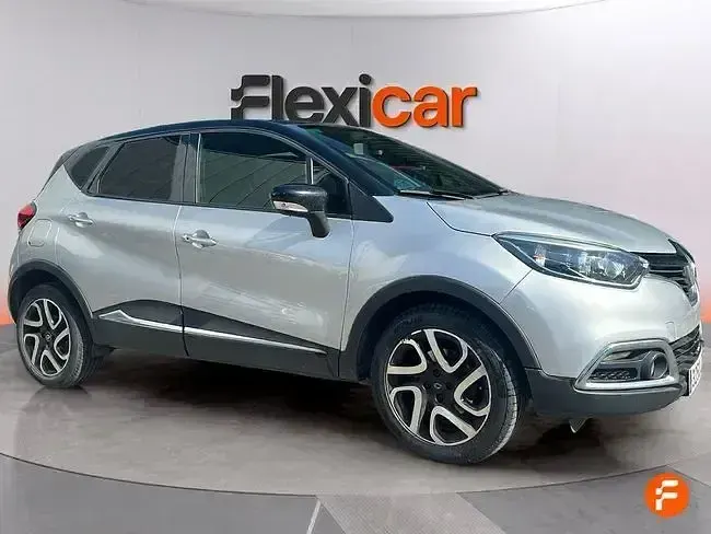 Usado Renault Captur Intens 90 CV (66 kW) 2017 Gris SUV