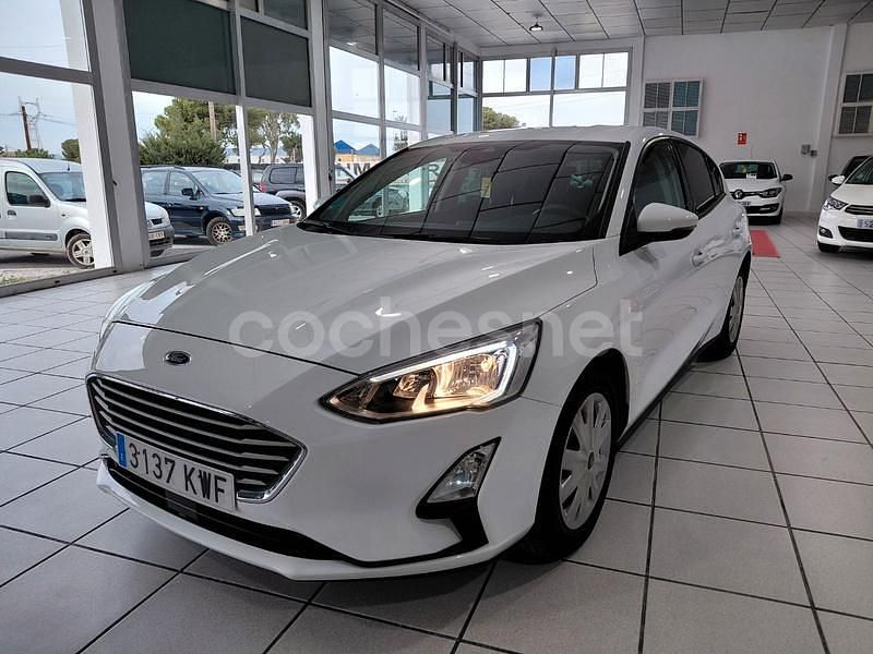 Usado Ford Focus Trend 95 CV (69 kW) 2019 Blanco Berlina