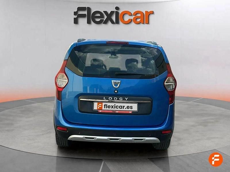 Usado Dacia Lodgy Comfort 115 CV (84 kW) 2021 Azul Monovolumen