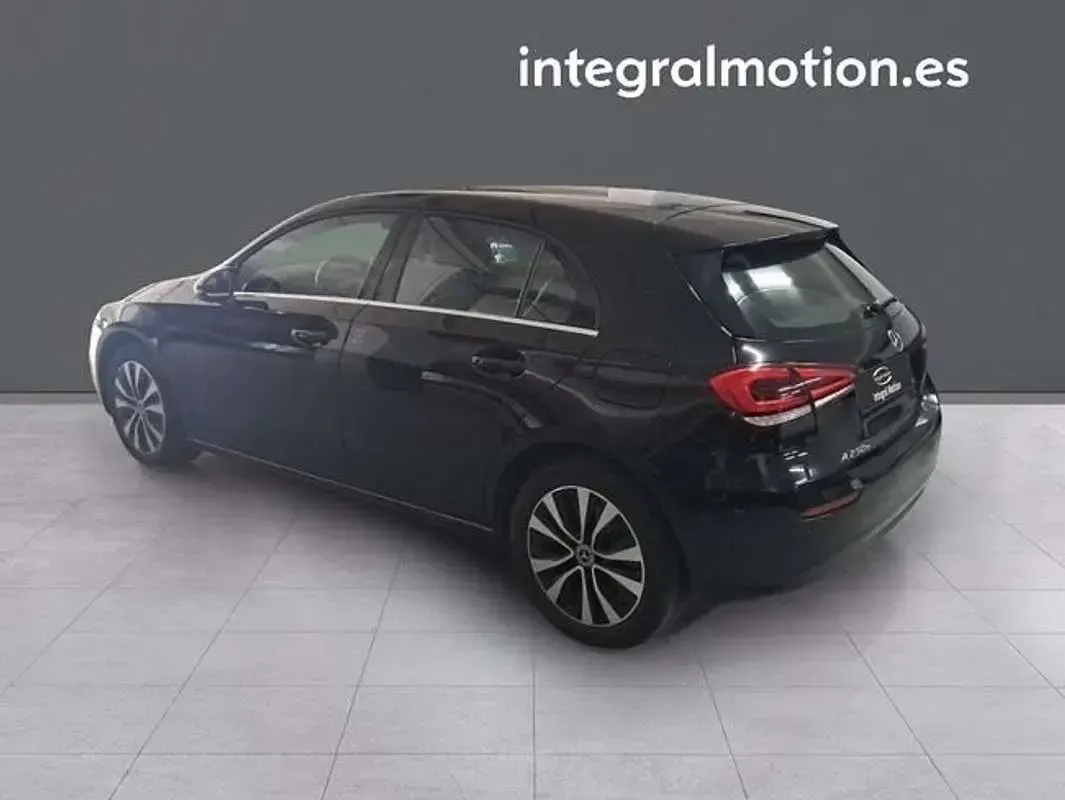 Usado Mercedes A250 218 CV (160 kW) 2020 Negro Berlina