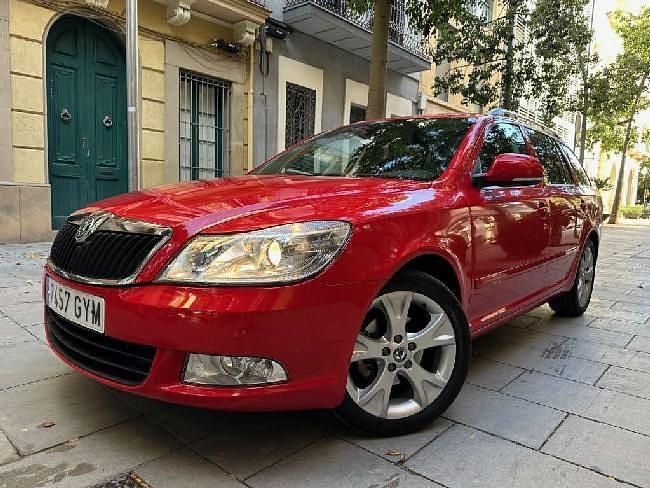 Rojo Usado 2010 Skoda Octavia Elegance Familiar | 8900 € (Buen precio) - Imagen 1/4