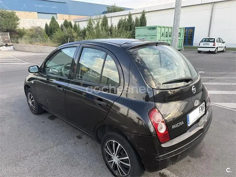 Usado Nissan Micra Acenta 80 CV (58 kW) 2007 Negro Berlina