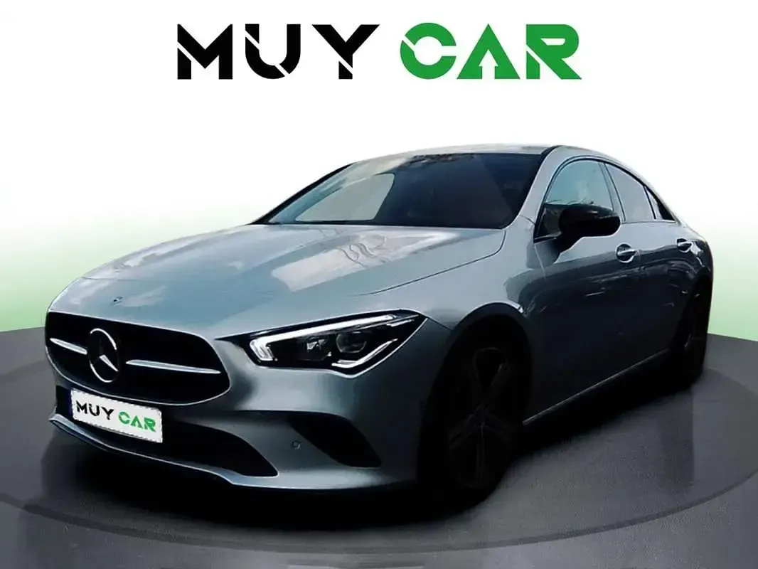 Usado Mercedes CLA180 136 CV (100 kW) 2023 Gris Coupe