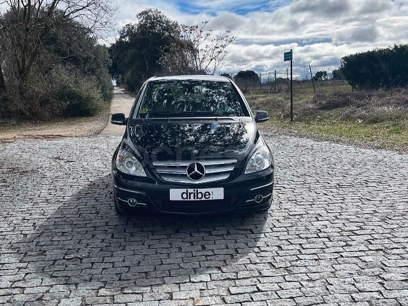 Usado Mercedes B180 109 CV (80 kW) 2008 Negro Monovolumen