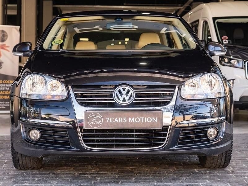 Usado VW Jetta Advance 140 CV (102 kW) 2008 Negro Berlina