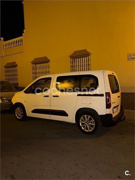 Usado Citroën Berlingo Feel 100 CV (73 kW) 2019 Blanco Monovolumen