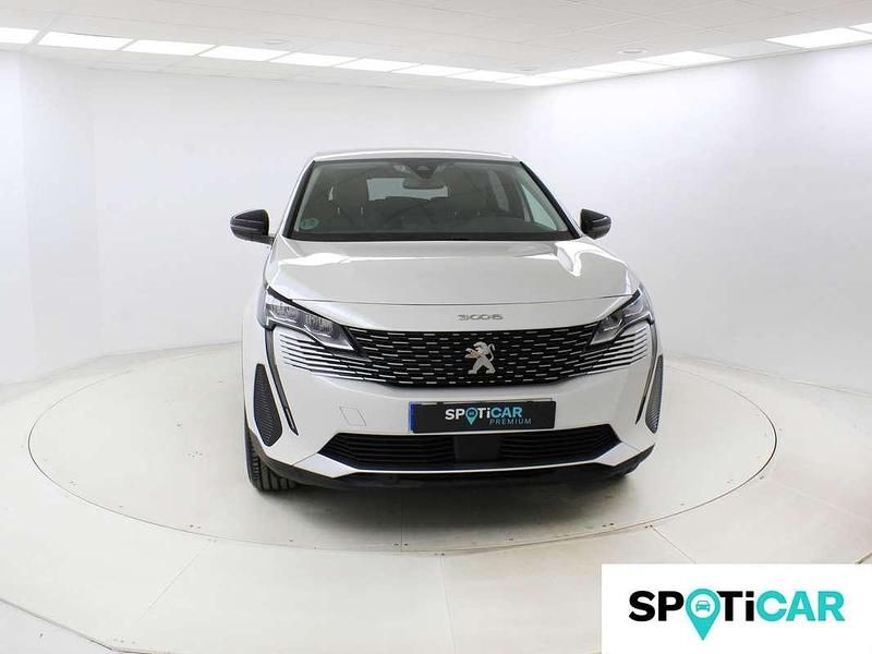 Usado Peugeot 3008 Allure 131 CV (96 kW) 2022 Blanco SUV