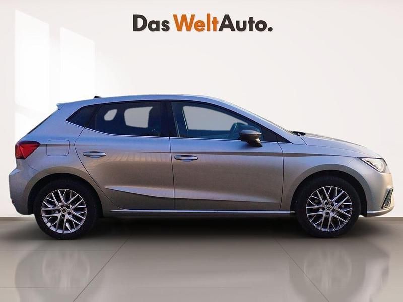 Usado Seat Ibiza 116 CV (85 kW) 2024 Gris Utilitario