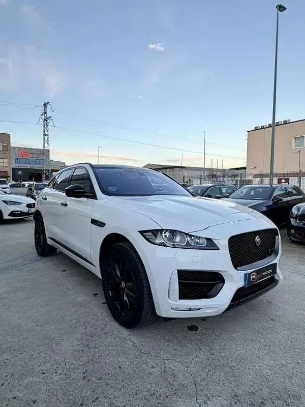 Usado Jaguar F-Pace R-Sport 241 CV (177 kW) 2018 Blanco SUV