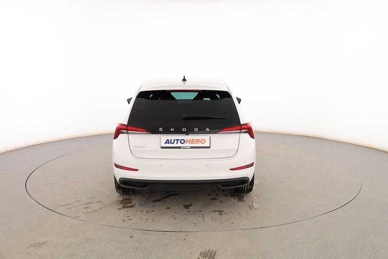 Usado Skoda Scala Ambition 116 CV (85 kW) 2019 Blanco Utilitario