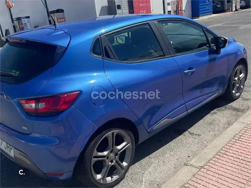 Usado Renault Clio IV Dynamique 90 CV (66 kW) 2015 Azul Berlina