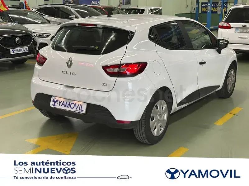 Usado Renault Clio IV Authentique 75 CV (55 kW) 2015 Blanco Berlina