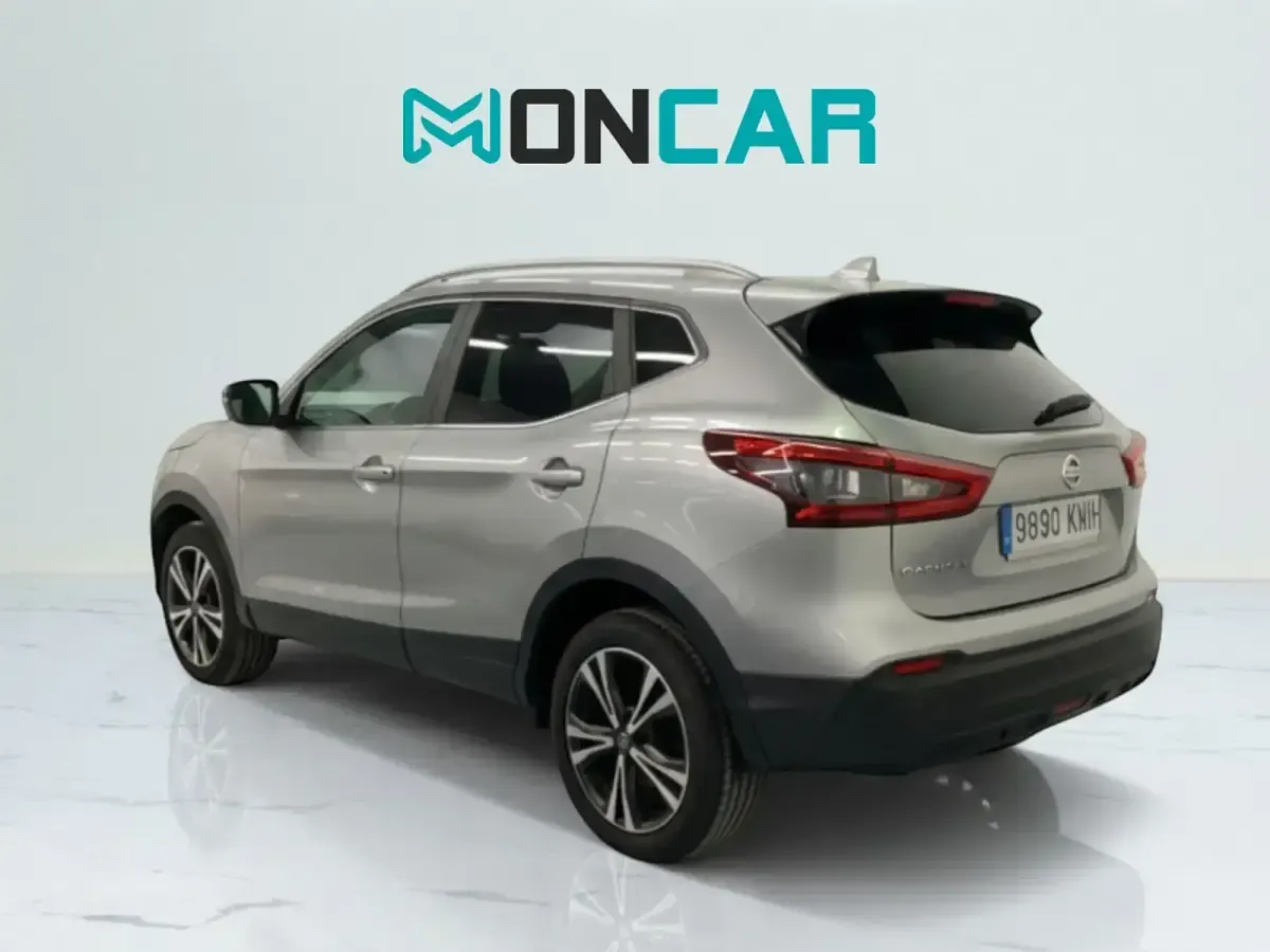 Usado Nissan Qashqai N-Connecta 115 CV (84 kW) 2018 Gris / plata SUV