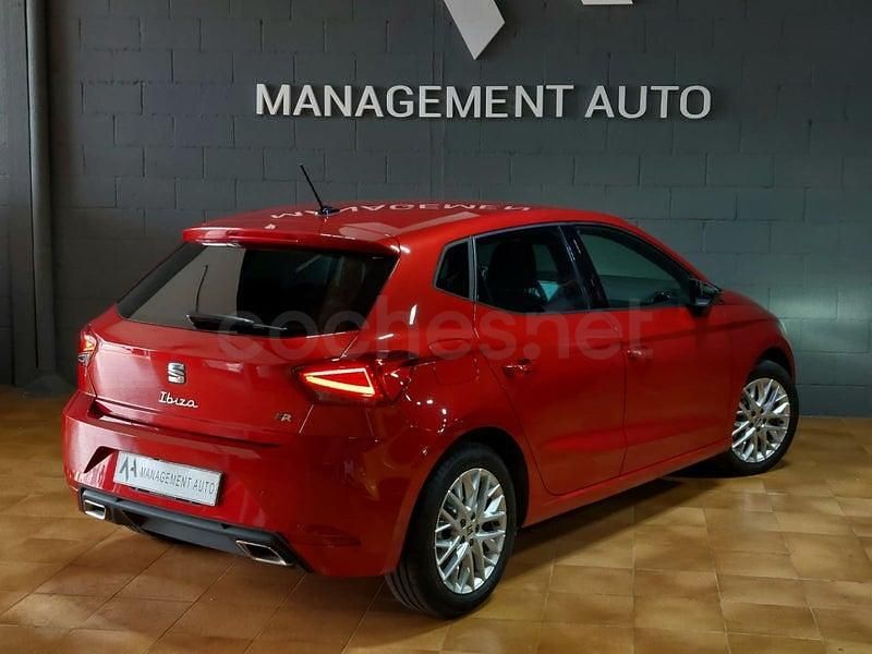 Usado Seat Ibiza FR 110 CV (80 kW) 2022 Granate Utilitario
