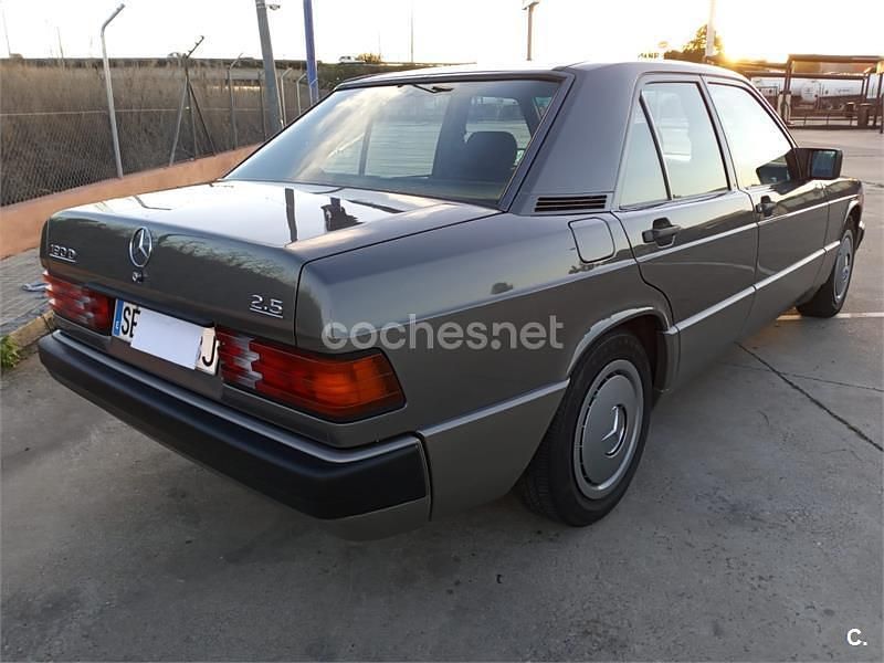 Marrón Usado 1990 Mercedes 190 Berlina | 8800 € - Imagen 1/4