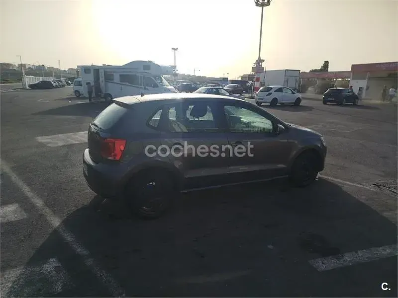 Usado VW Polo Sport 75 CV (55 kW) 2010 Gris / plata Utilitario