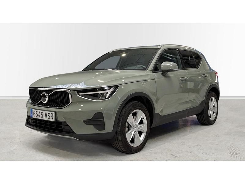 Verde Usado 2024 Volvo XC40 Core SUV | 34.900 € (Precio justo) - Imagen 1/4