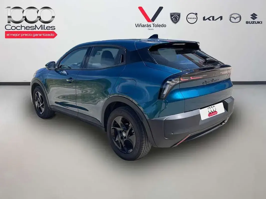 Usado Alfa Romeo Junior 136 CV (100 kW) 2025 Azul SUV