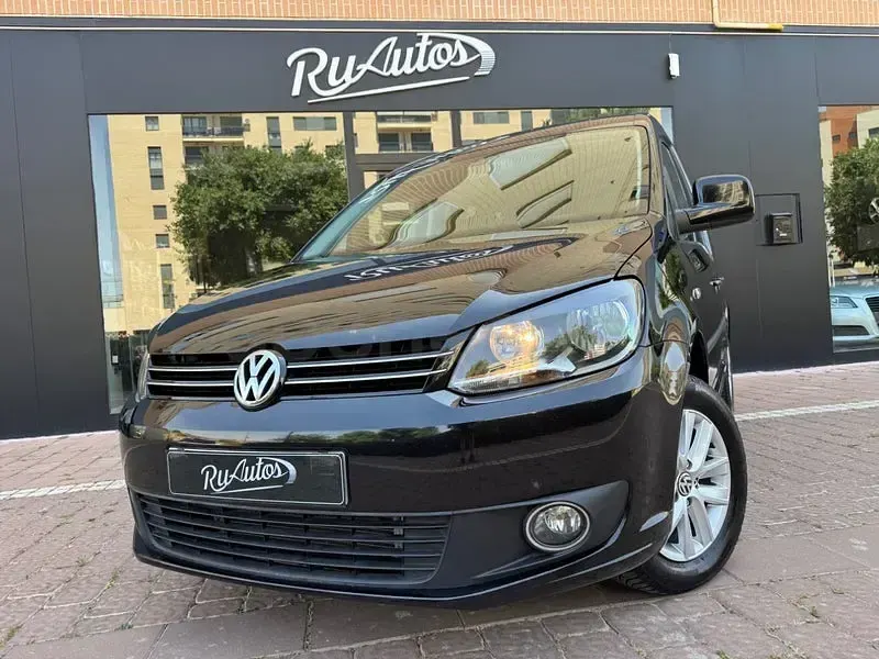 Usado VW Caddy Comfortline 102 CV (75 kW) 2014 Negro Monovolumen