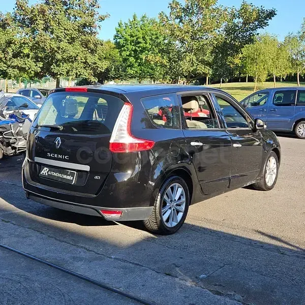 Usado Renault Grand Scénic II Privilege 150 CV (110 kW) 2009 Negro Monovolumen