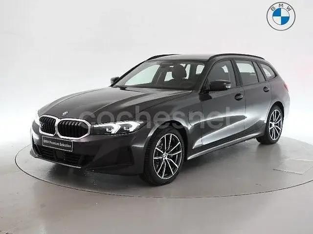 Nuevo BMW 330e 292 CV (214 kW) 2025 Gris / plata Familiar