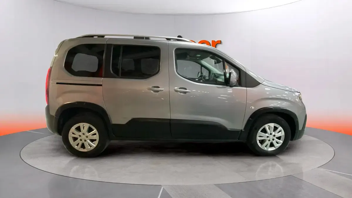 Usado Peugeot Rifter Allure 110 CV (80 kW) 2019 Gris Monovolumen