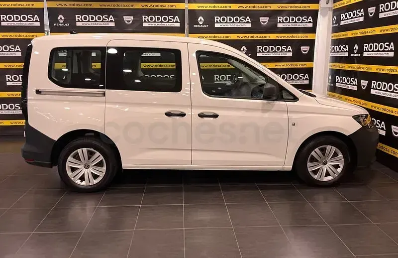 Usado VW Caddy 102 CV (75 kW) 2024 Blanco Monovolumen