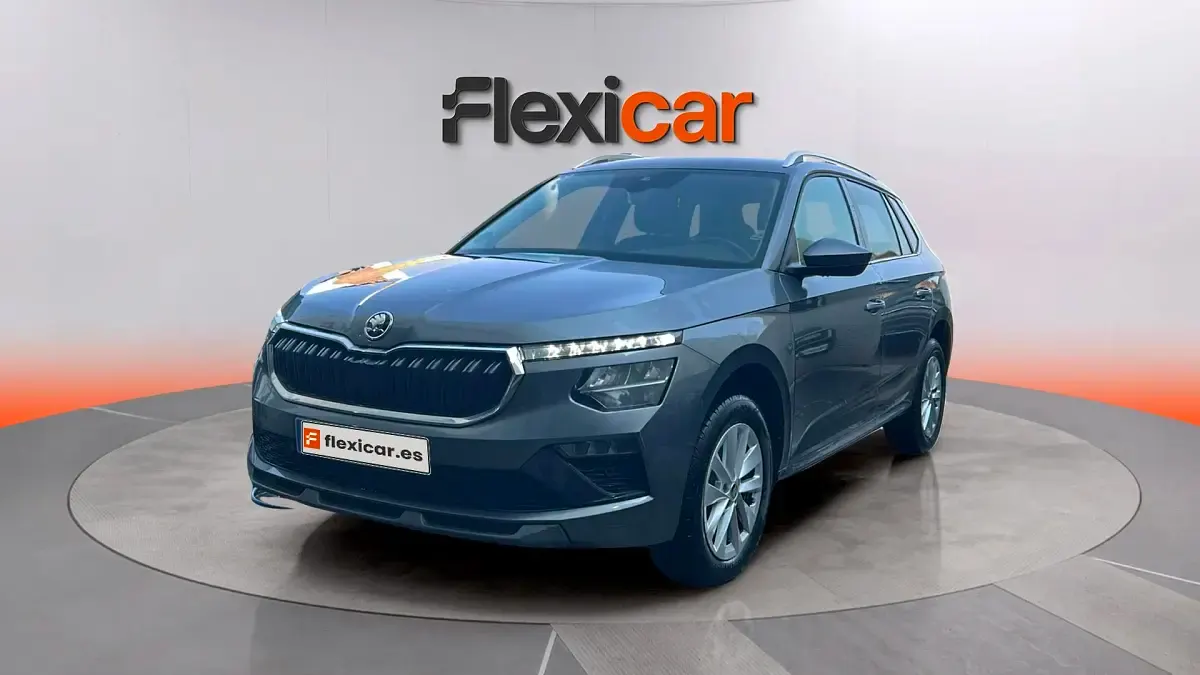 Usado Skoda Kamiq Selection 116 CV (85 kW) 2024 Gris SUV