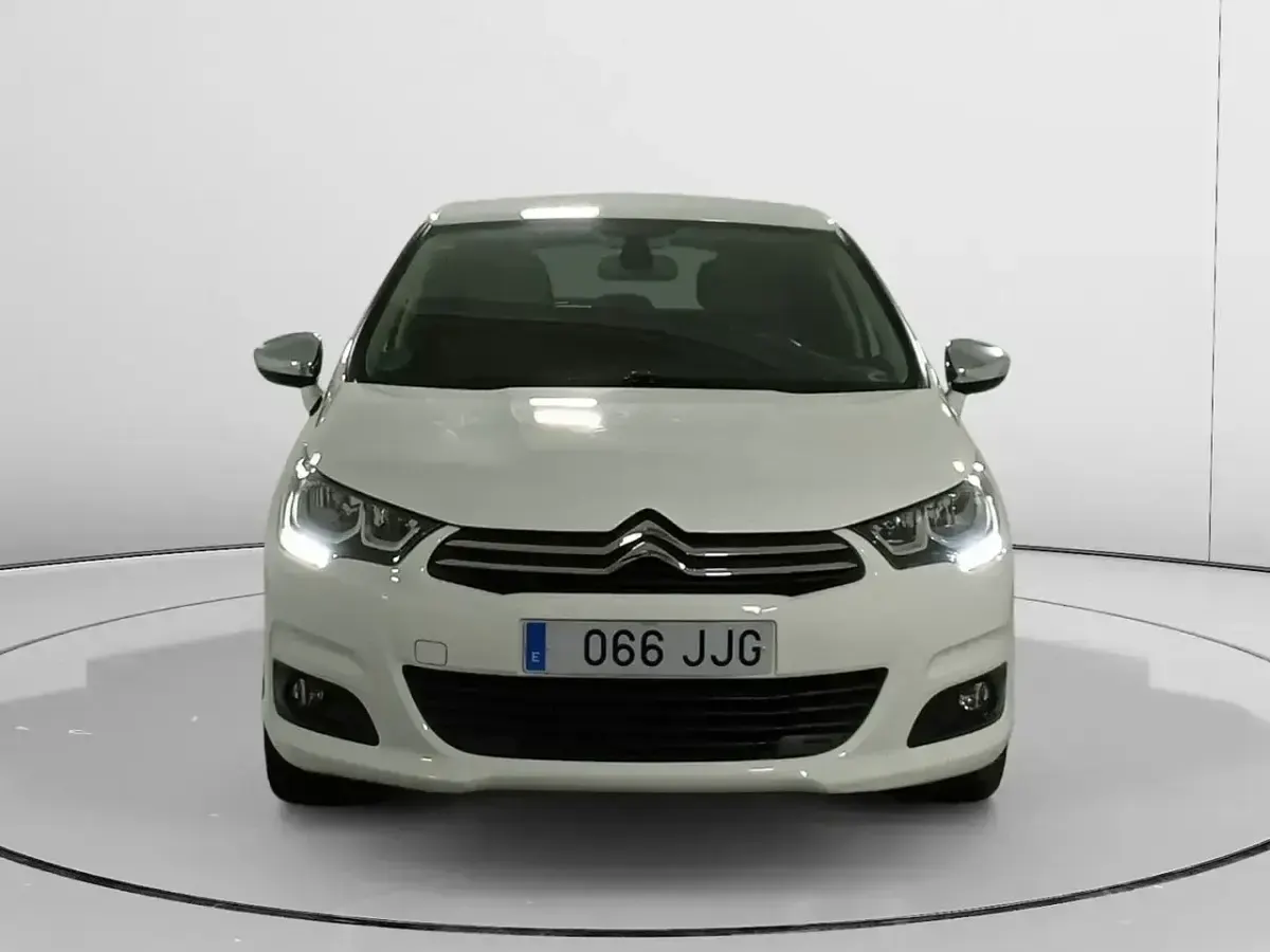 Usado Citroën C4 Feel 120 CV (88 kW) 2015 Blanco Berlina