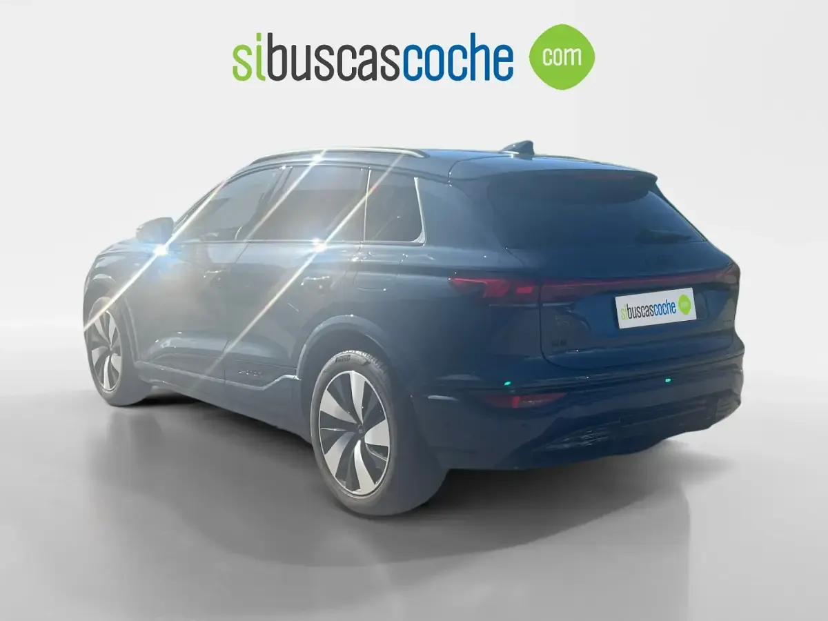 Usado Audi Q6 e-tron 284 kW (387 CV) 2025 Azul SUV