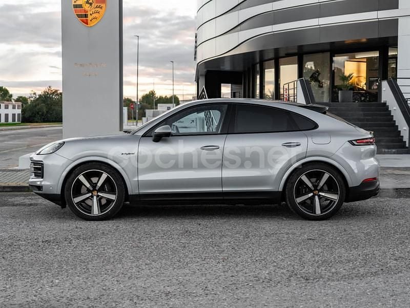 Usado Porsche Cayenne 470 CV (345 kW) 2024 Gris / plata SUV