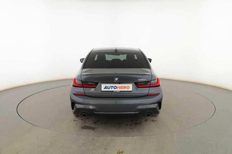 Usado BMW 318 M Sport 150 CV (110 kW) 2022 Gris Berlina