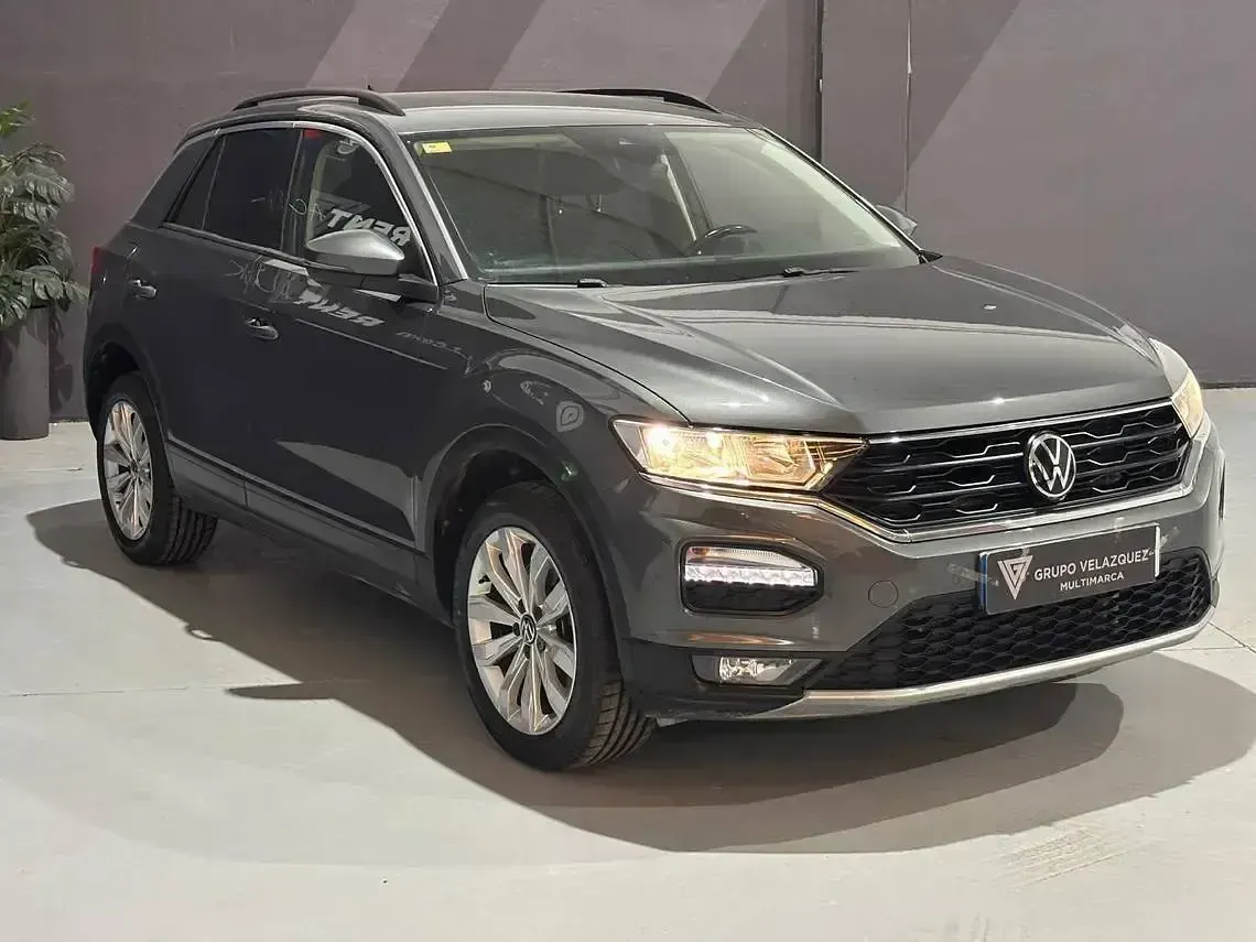 Usado VW T-Roc Advance 150 CV (110 kW) 2021 Gris SUV